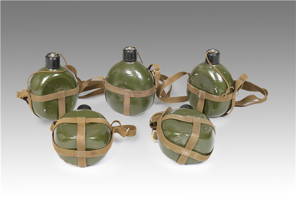 軍用水壺（有帶子）